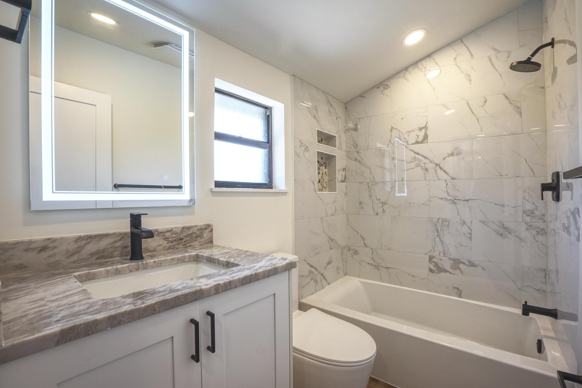 5018 SE Alicia Street