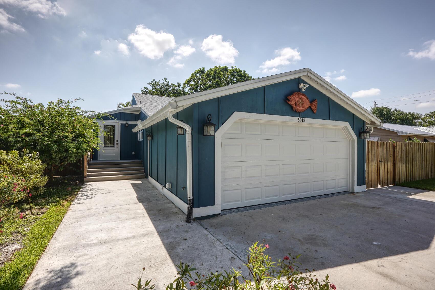 5018 SE Alicia Street