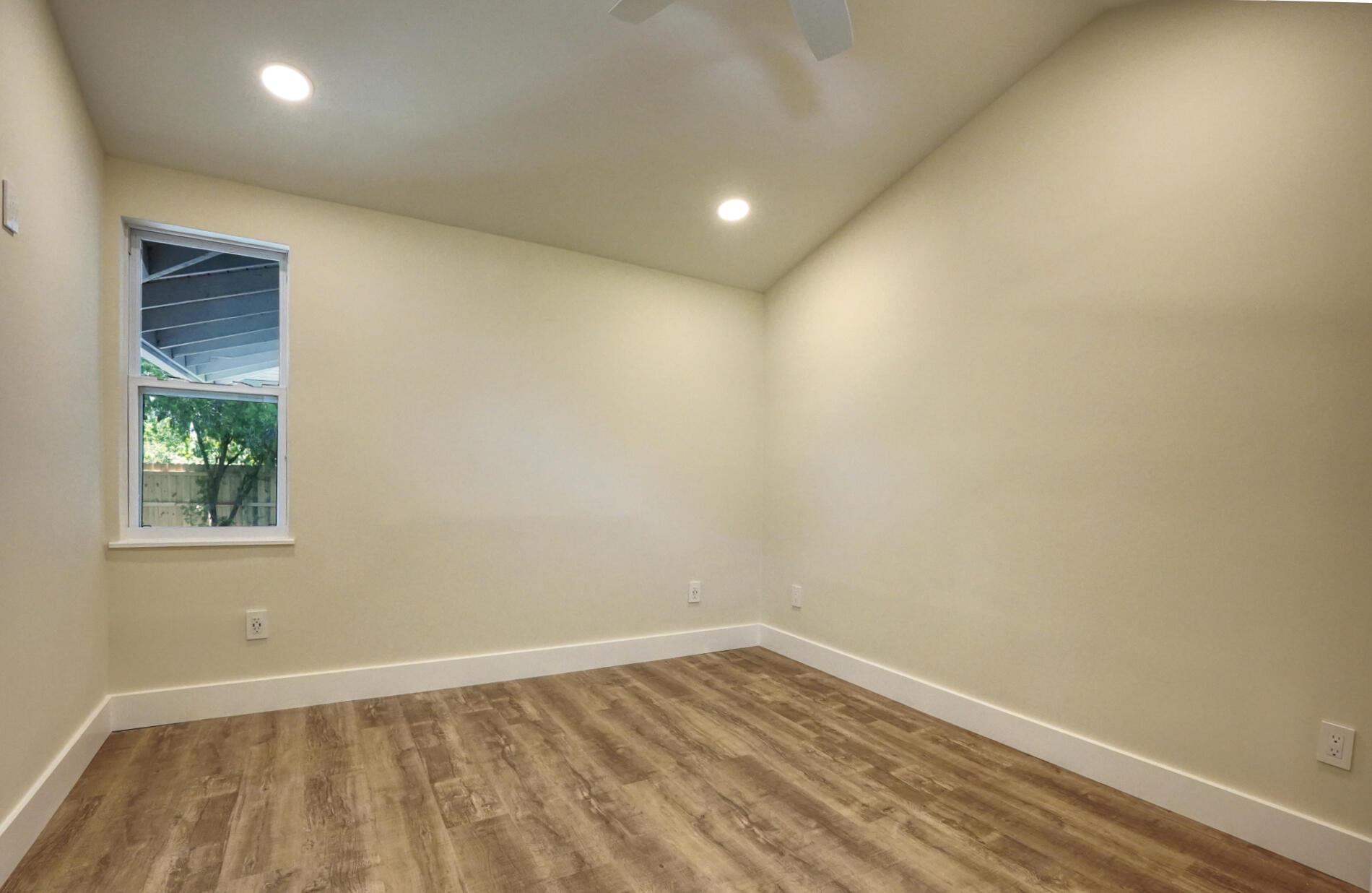 5018 SE Alicia Street