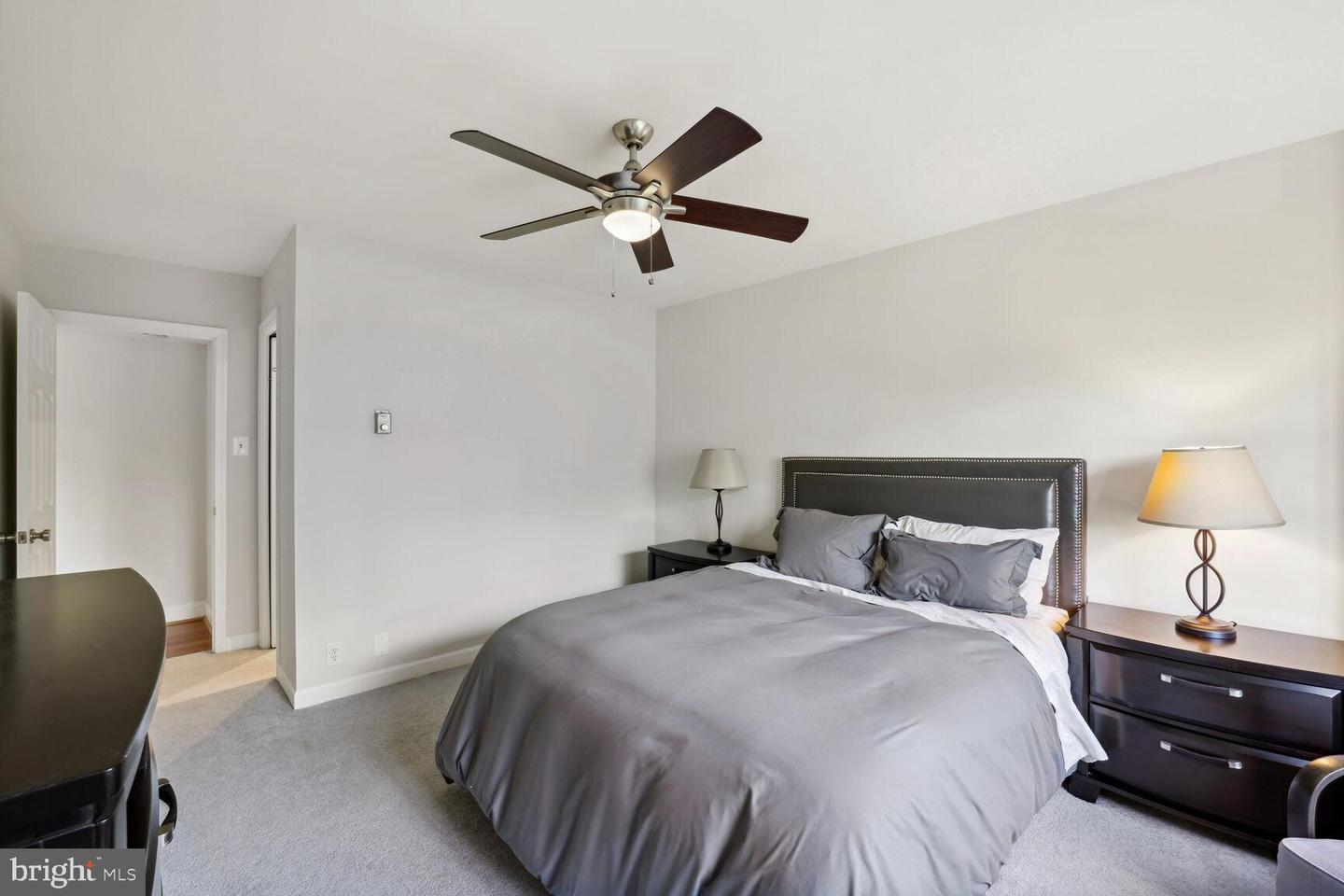 4201 CATHEDRAL AVE NW #1013W