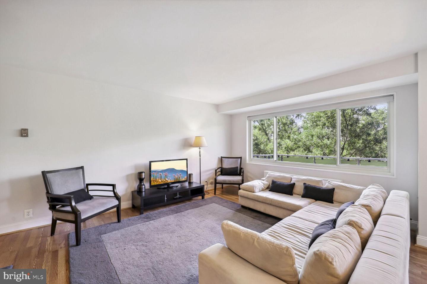 4201 CATHEDRAL AVE NW #1013W