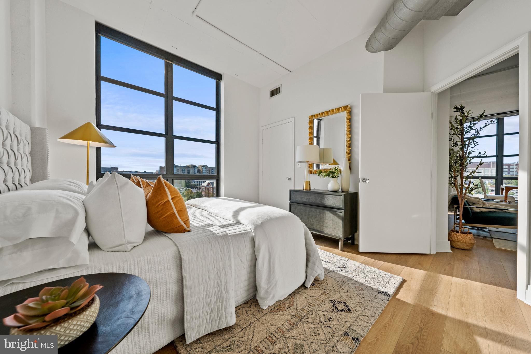 2020 12th St NW #703