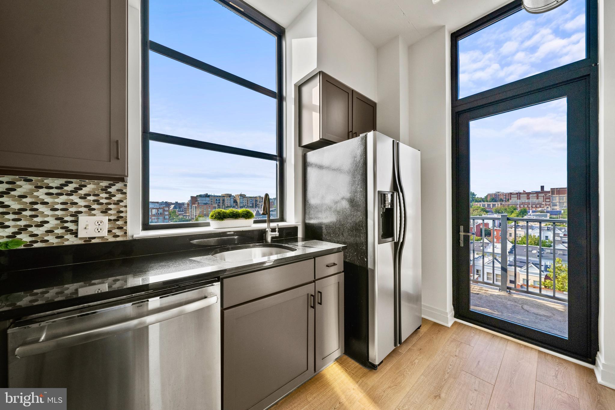 2020 12th St NW #703