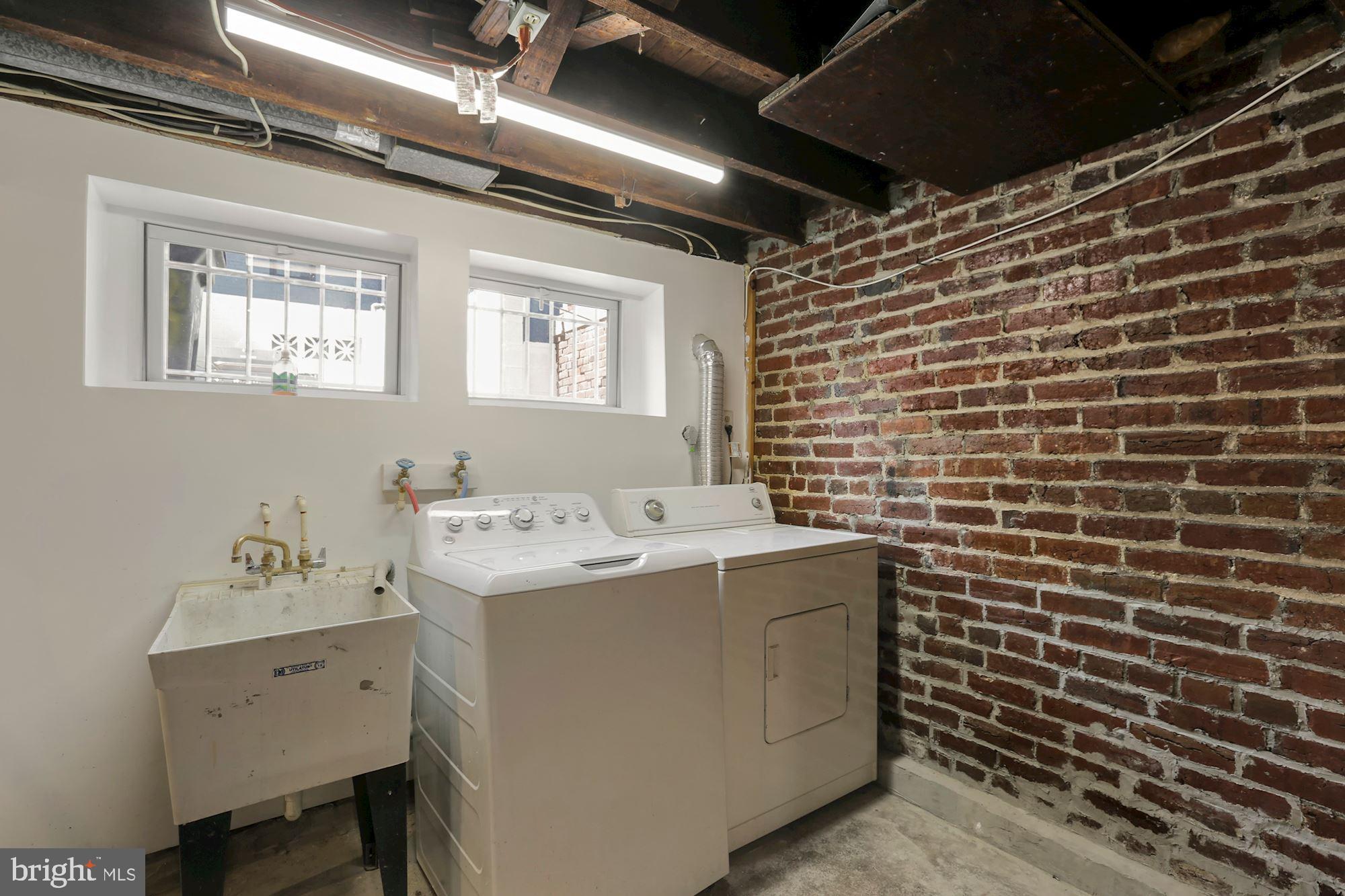 143 V ST NE