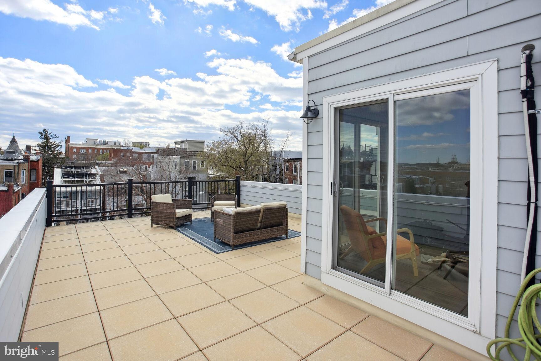 1230 Fairmont St NW #3