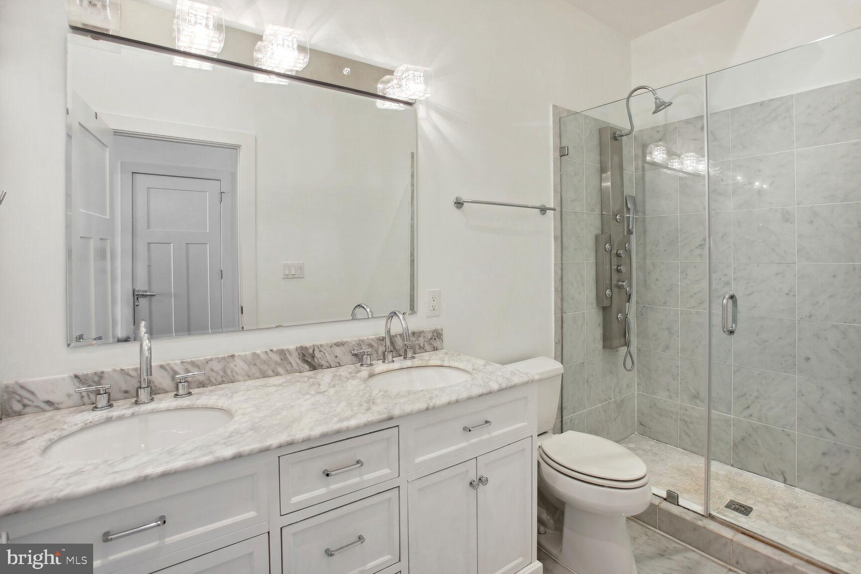 1230 Fairmont St NW #3