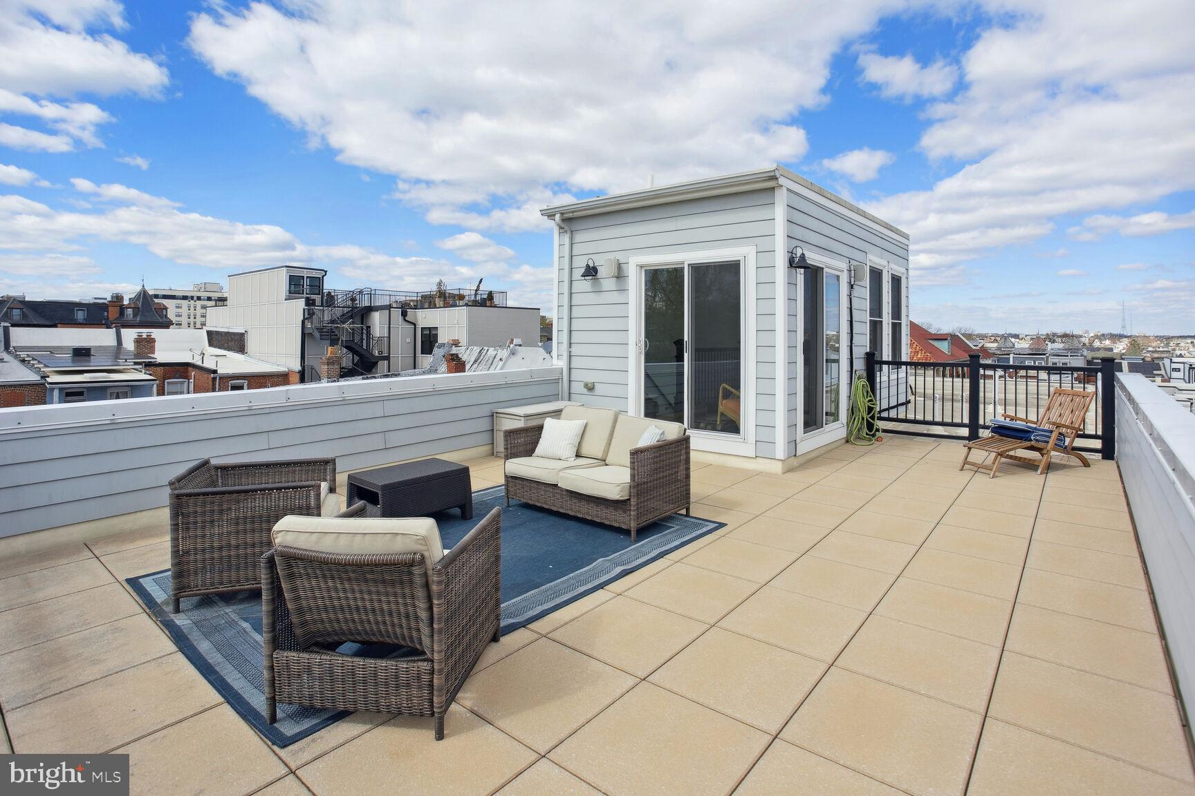 1230 Fairmont St NW #3