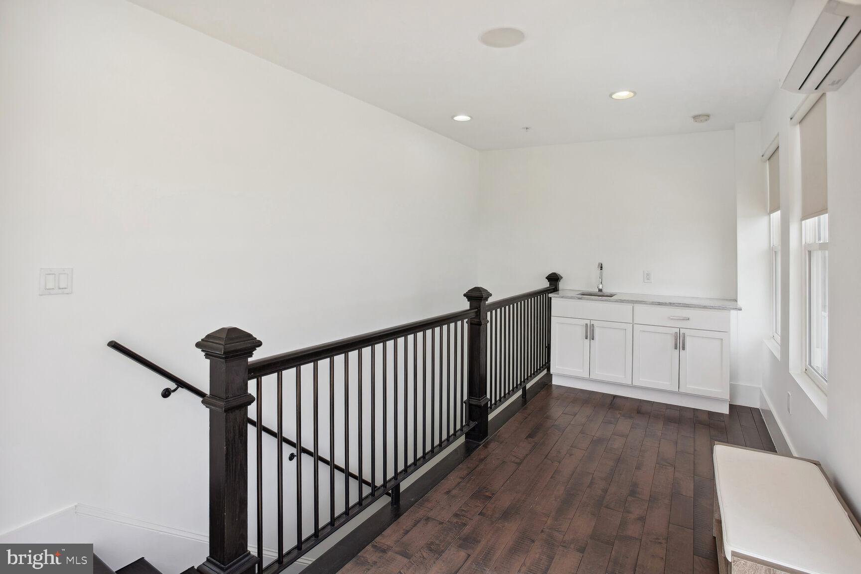 1230 Fairmont St NW #3