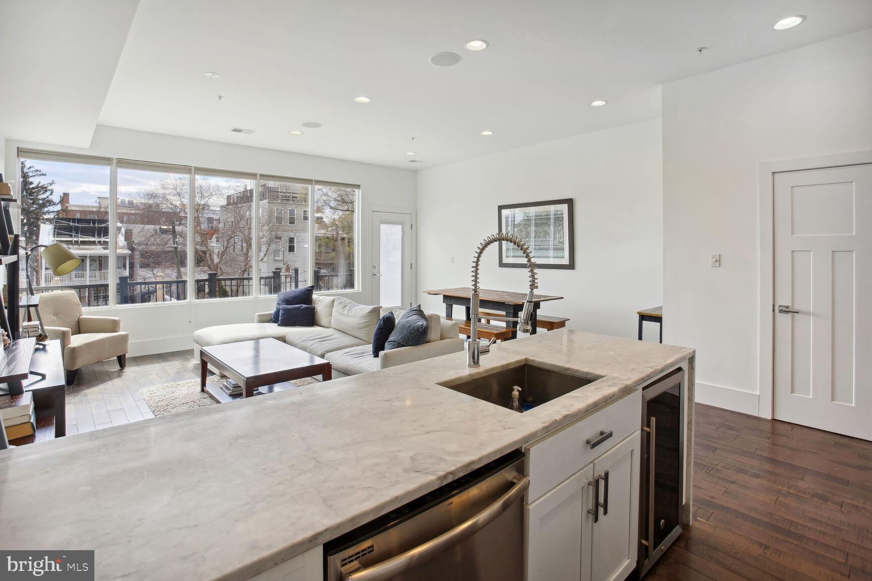 1230 Fairmont St NW #3