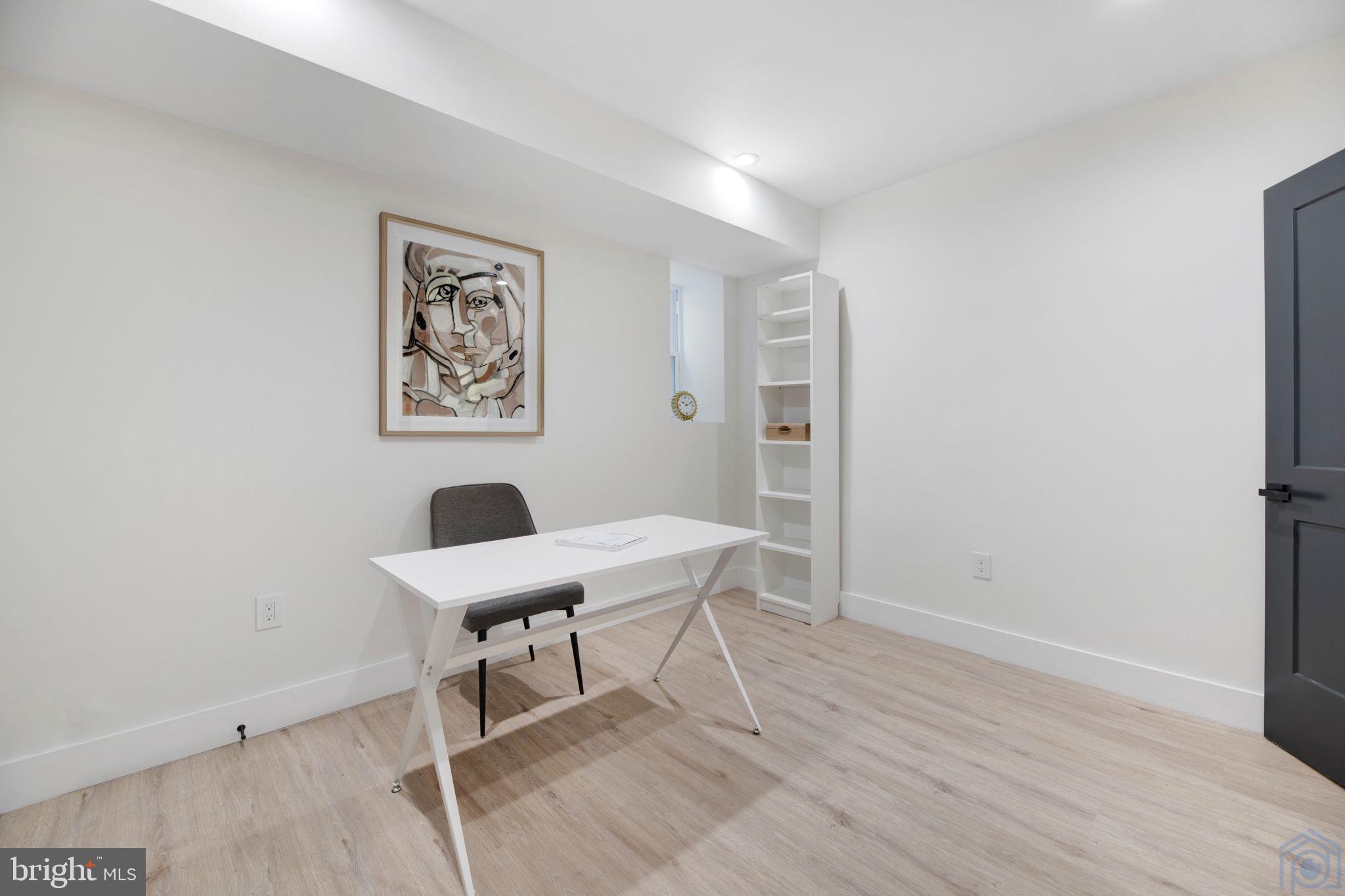 5921 2nd Pl NW