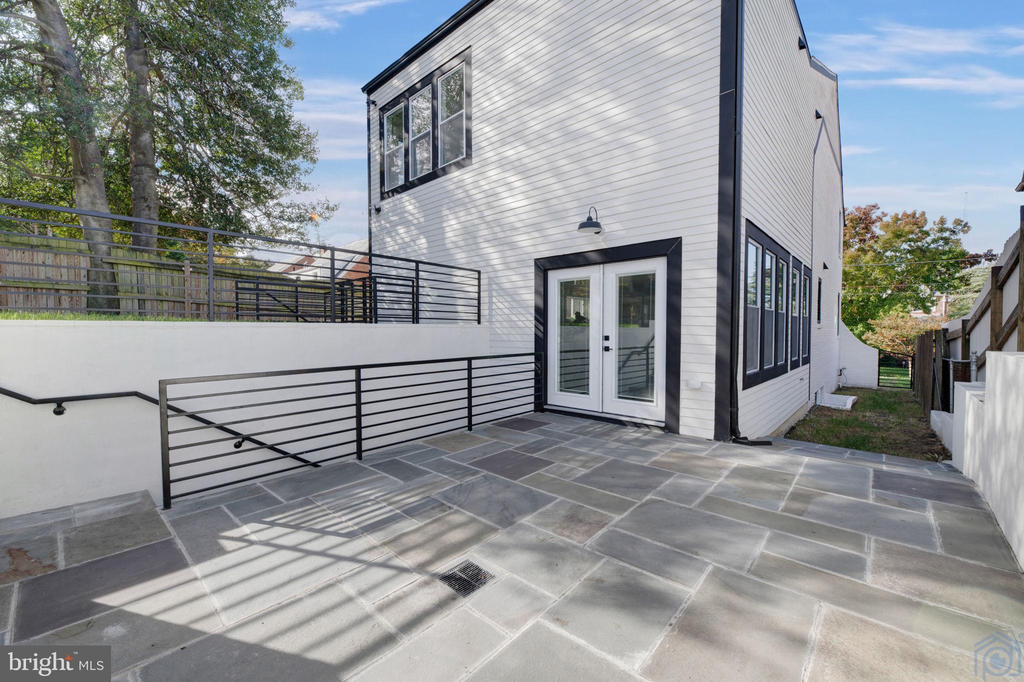 5921 2nd Pl NW