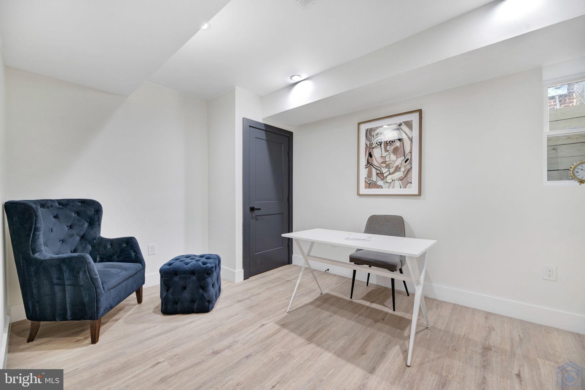 5921 2nd Pl NW