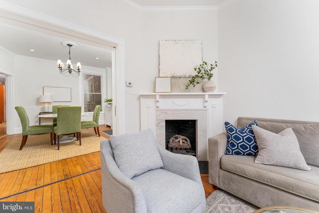 226 G St NE