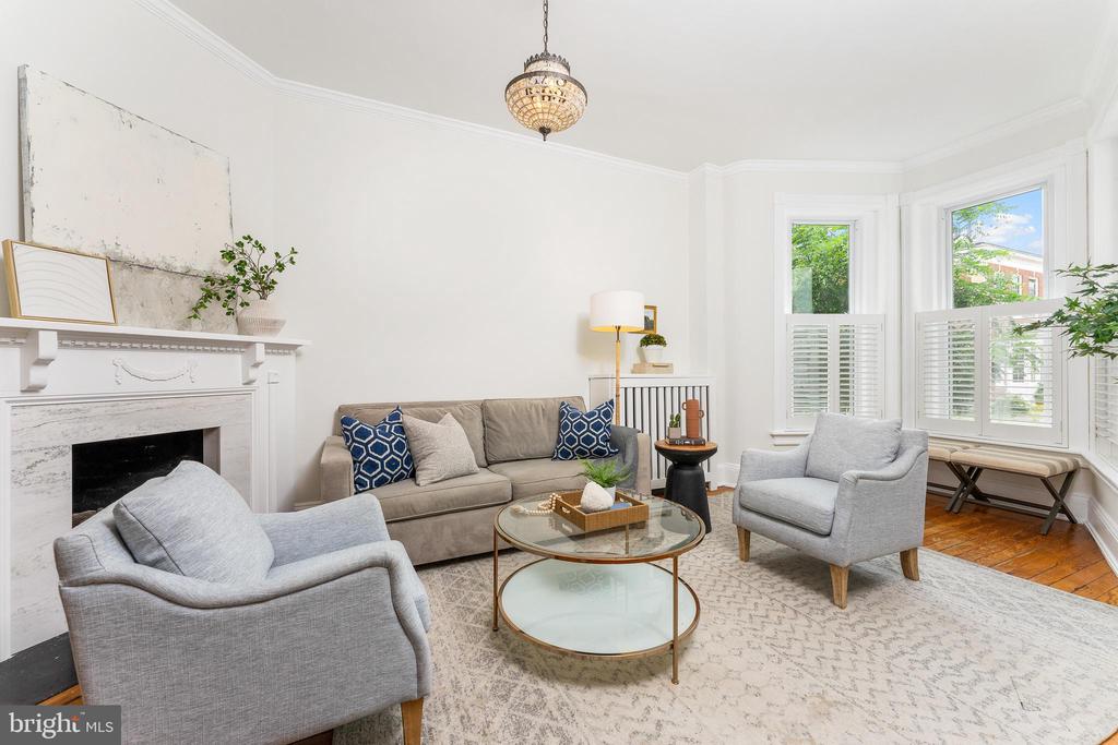 226 G St NE