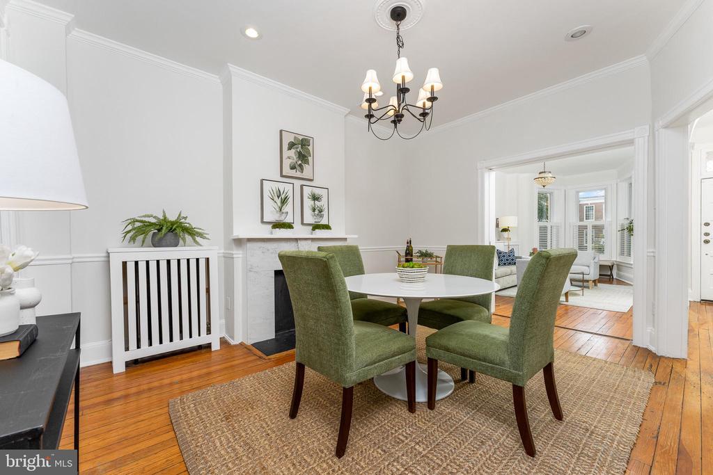 226 G St NE