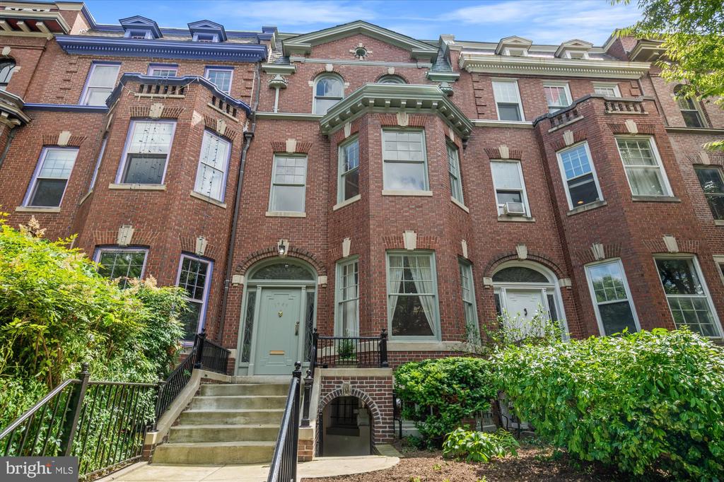 1730 Lamont St NW