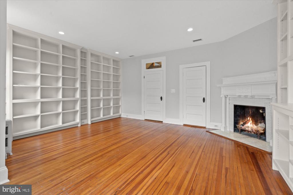 1730 Lamont St NW