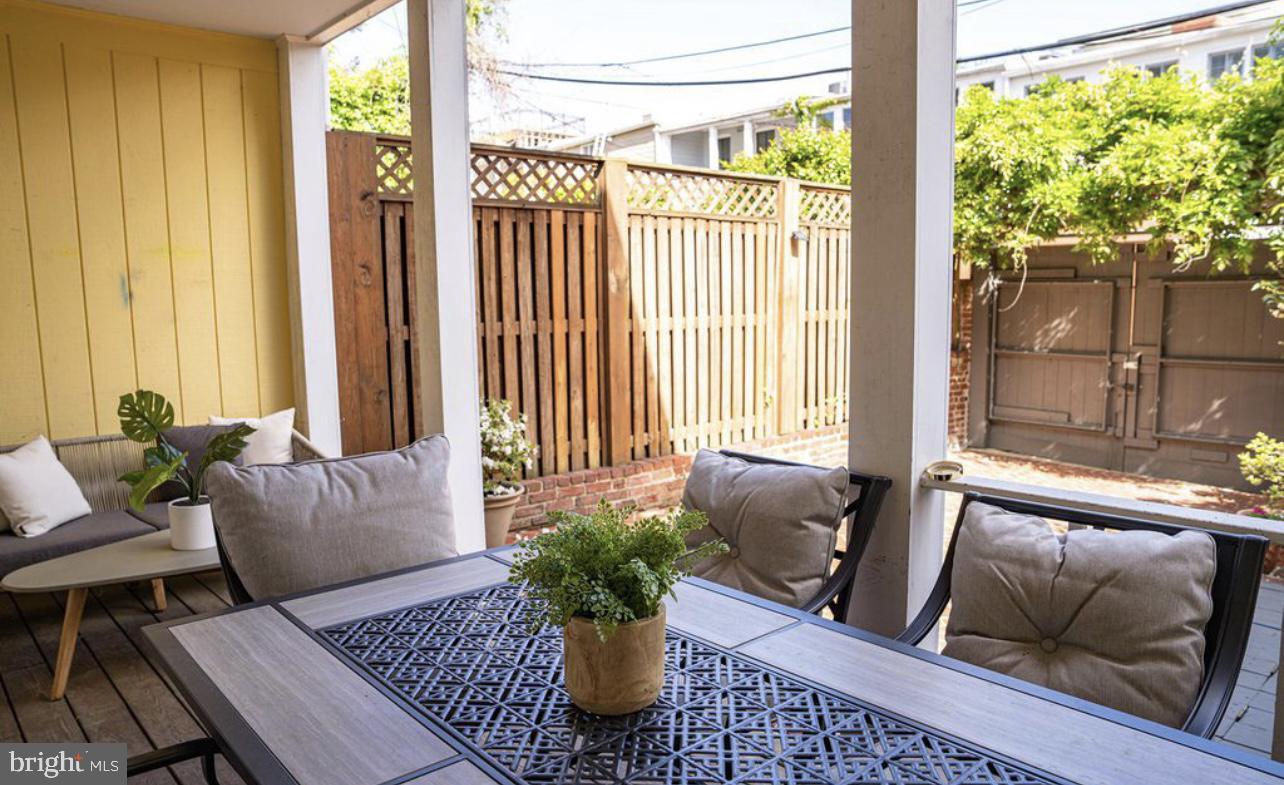 3021 DUMBARTON ST NW