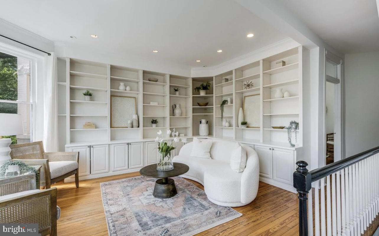 3021 DUMBARTON ST NW