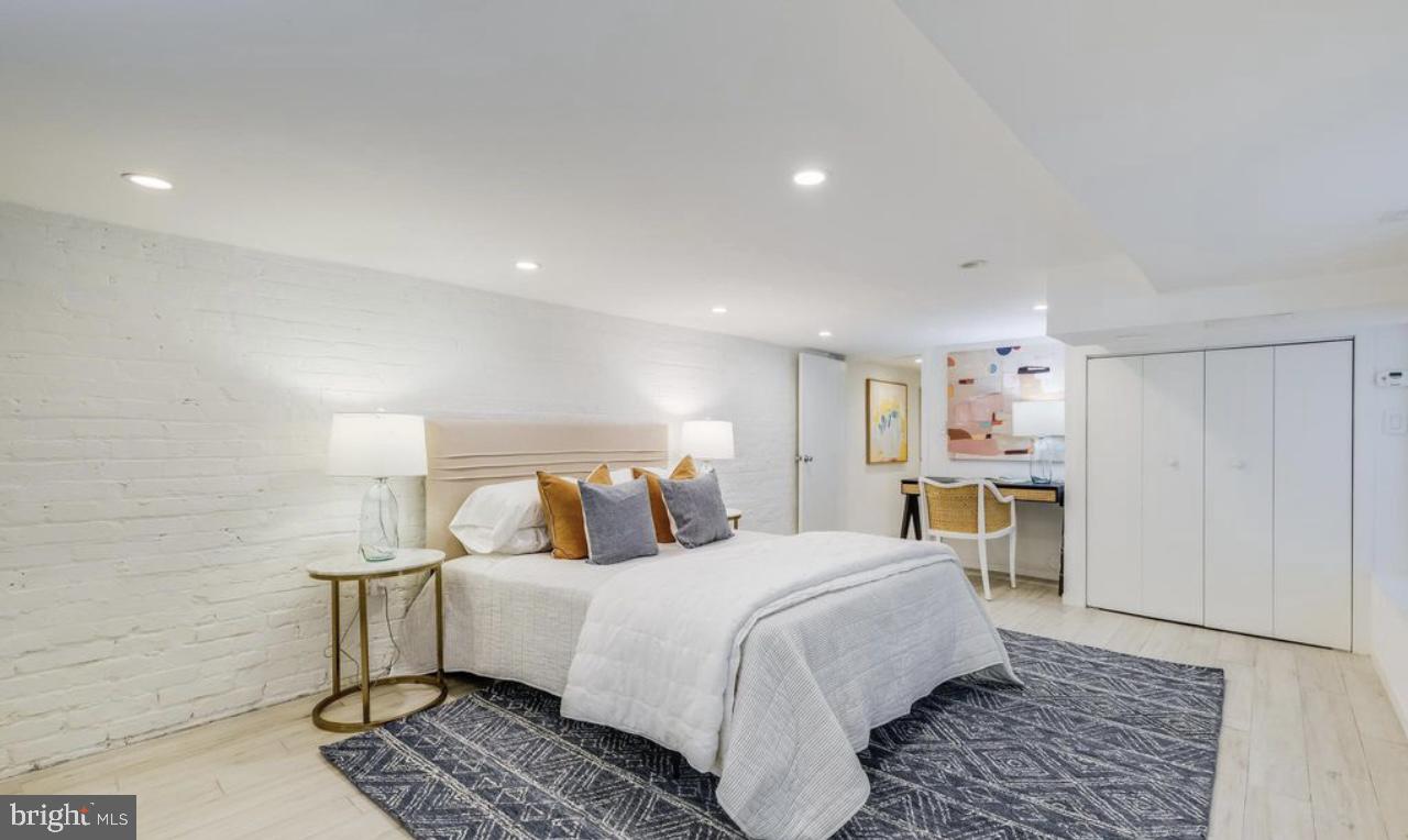 3021 DUMBARTON ST NW