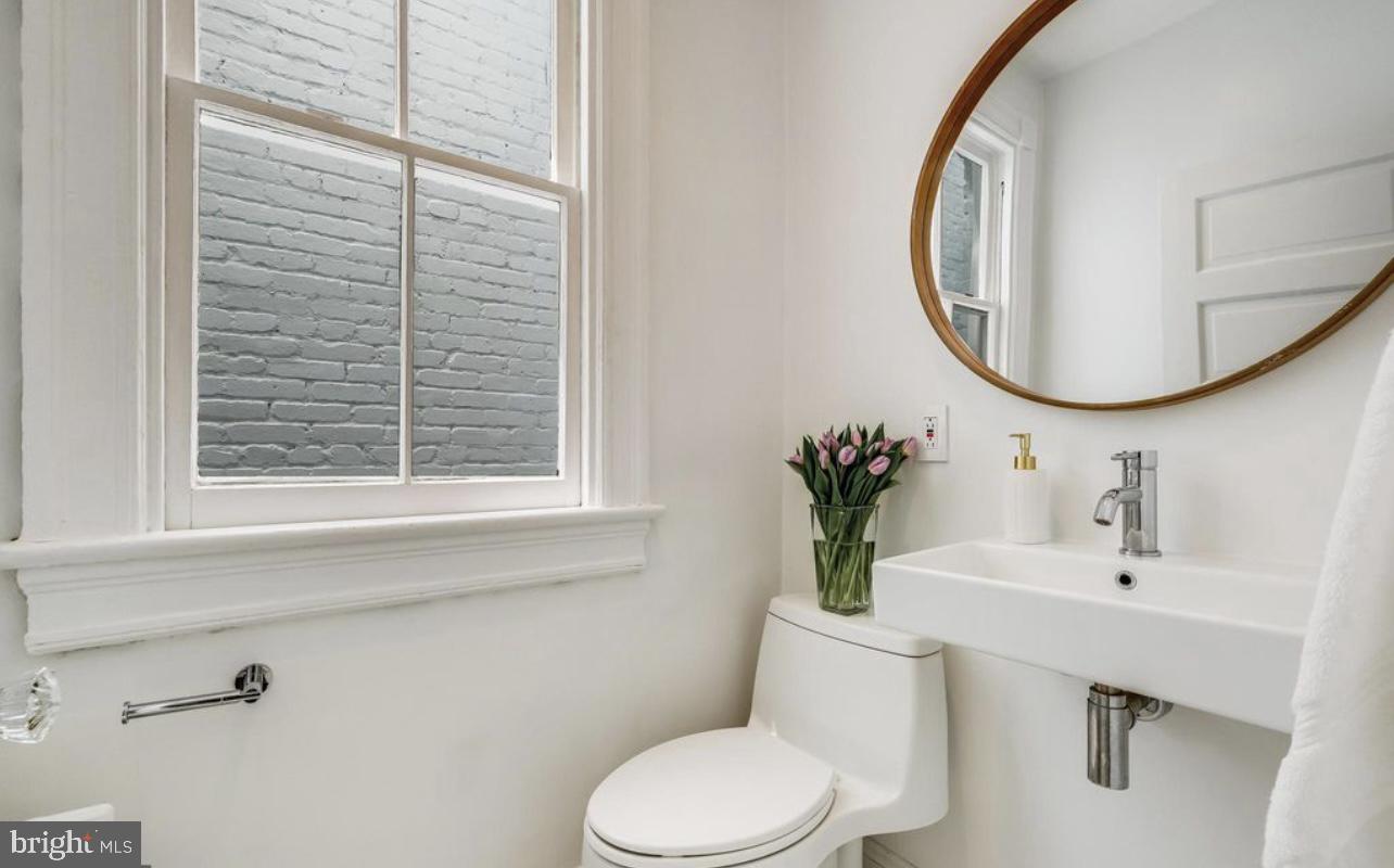 3021 DUMBARTON ST NW