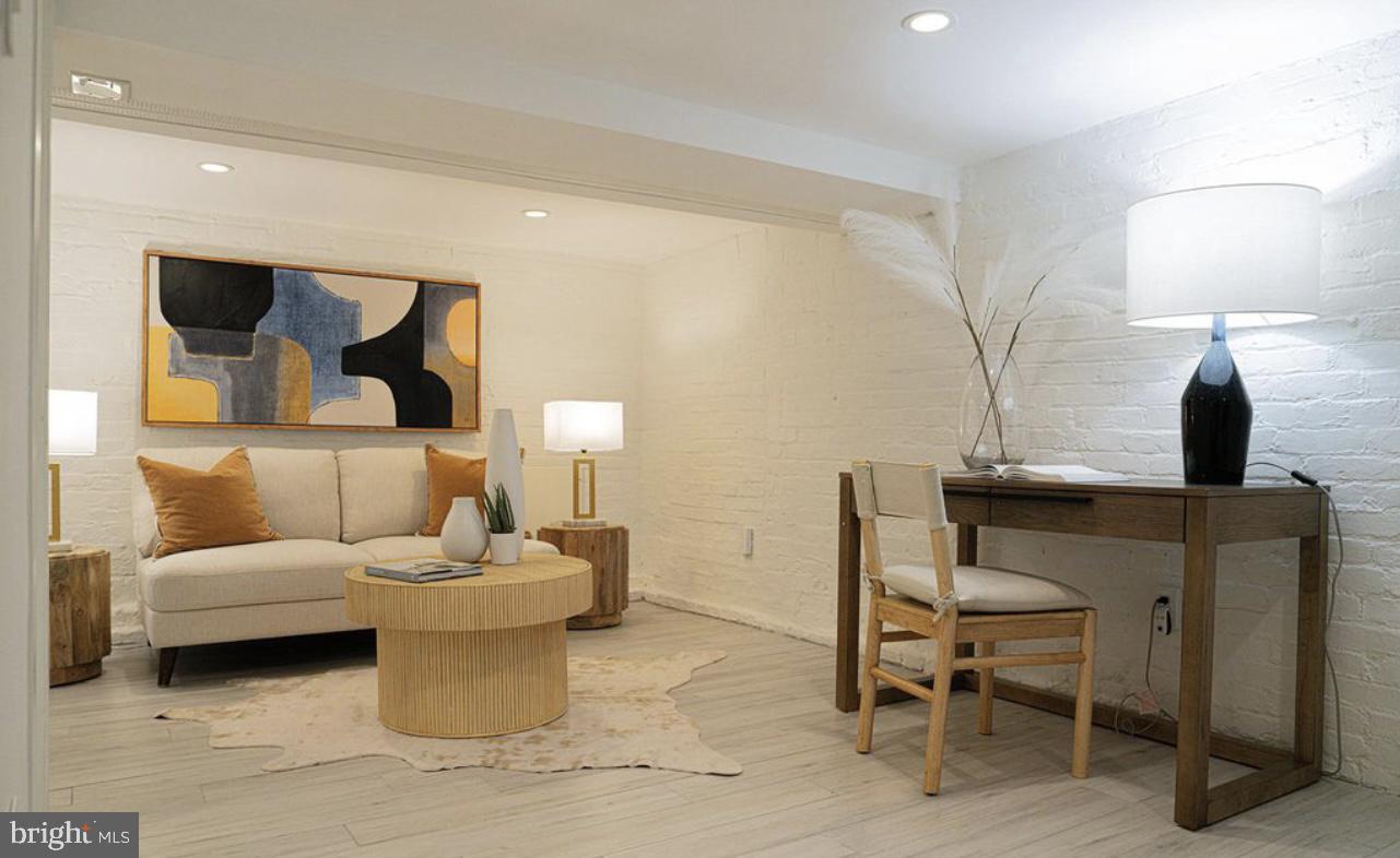 3021 DUMBARTON ST NW