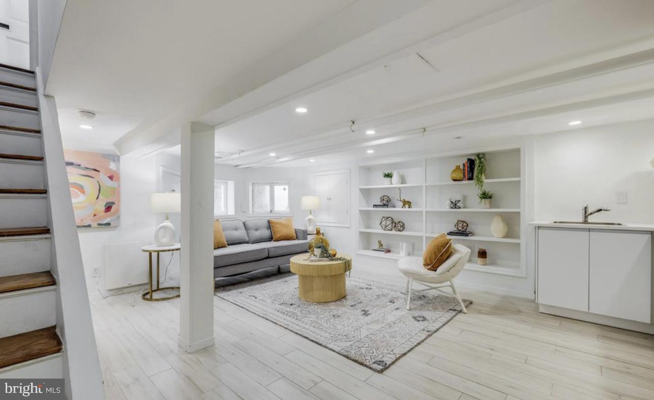 3021 DUMBARTON ST NW