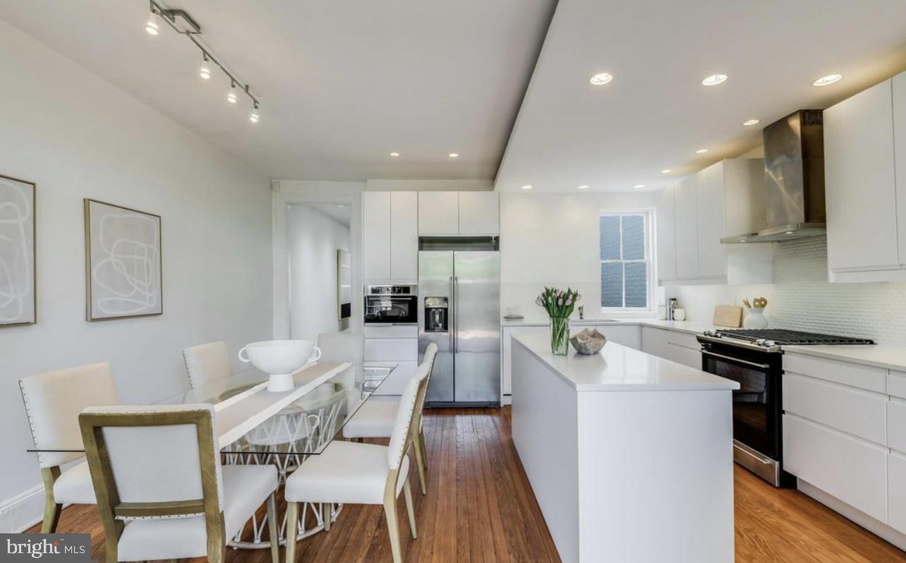 3021 DUMBARTON ST NW