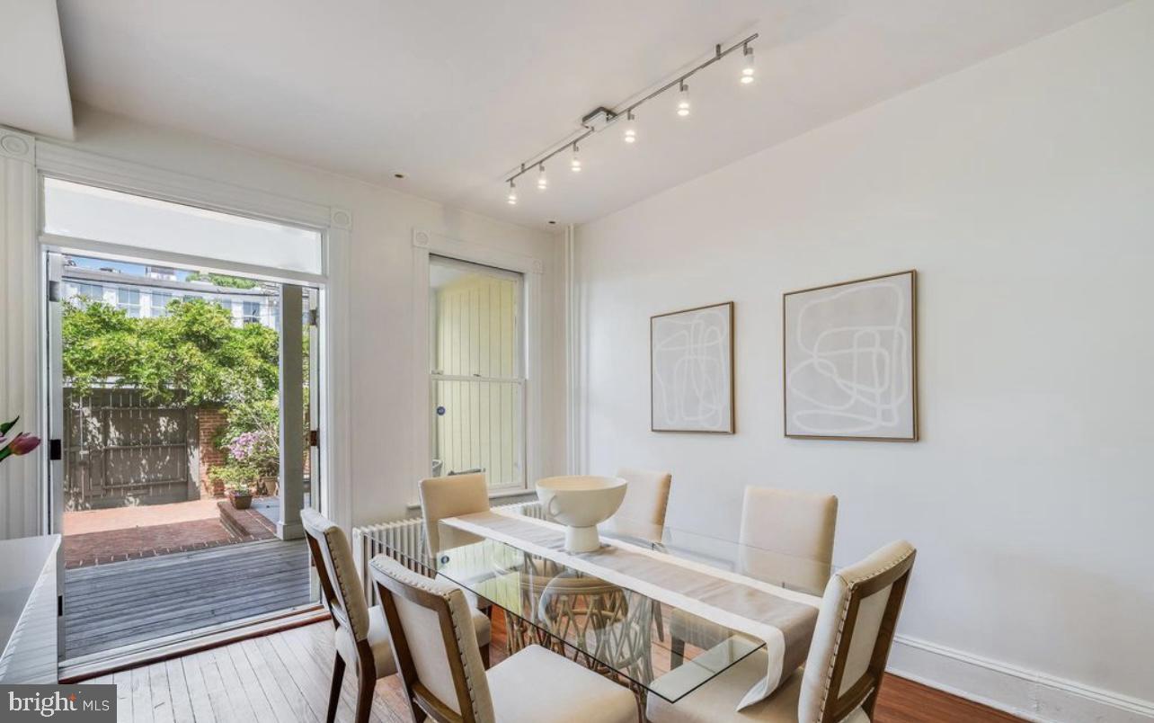 3021 DUMBARTON ST NW