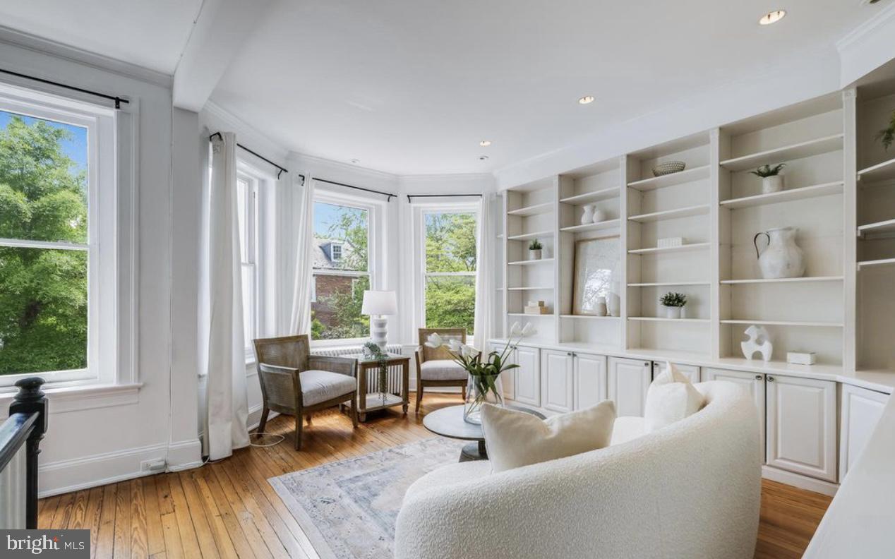 3021 DUMBARTON ST NW