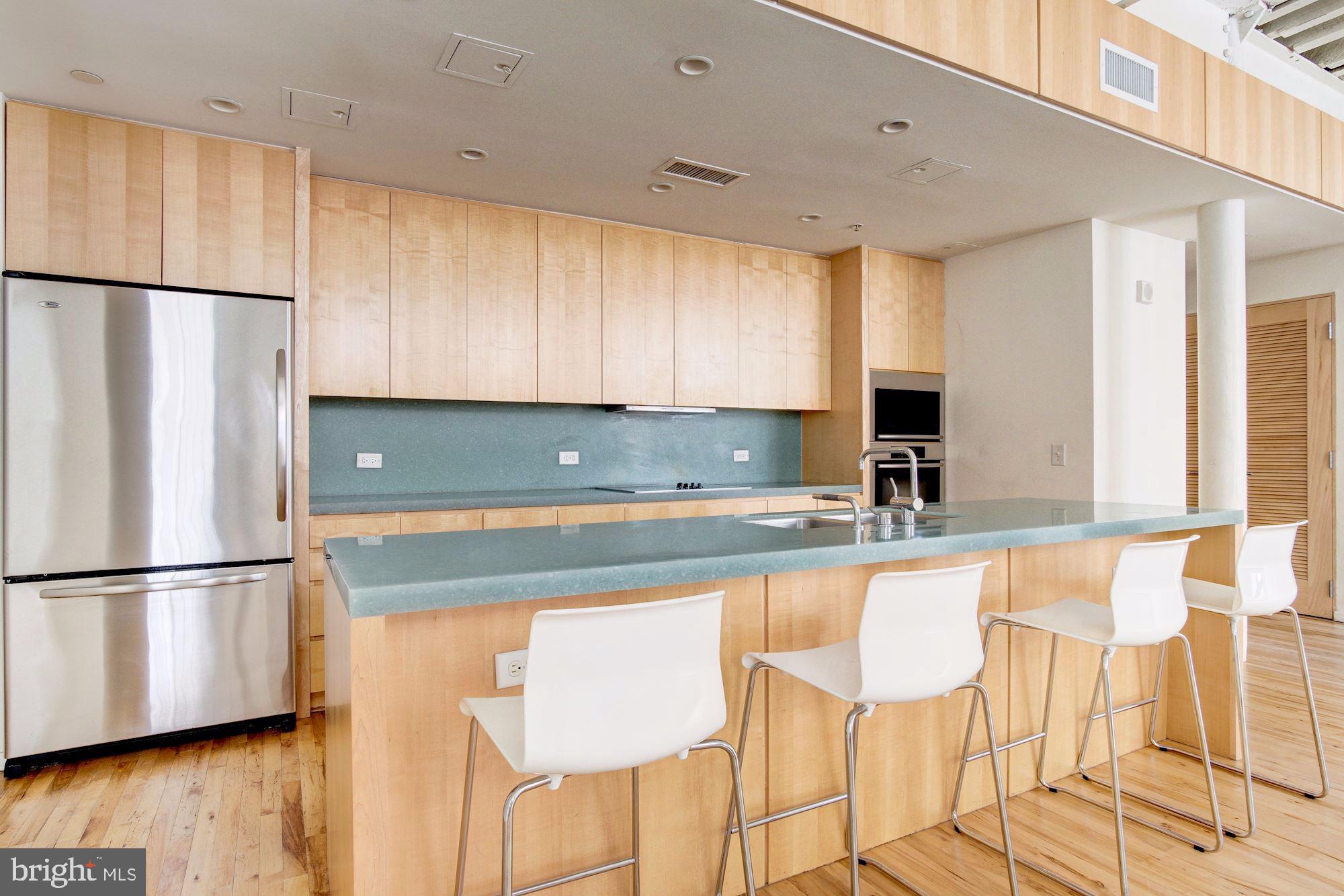 437 NEW YORK AVE NW #Y2