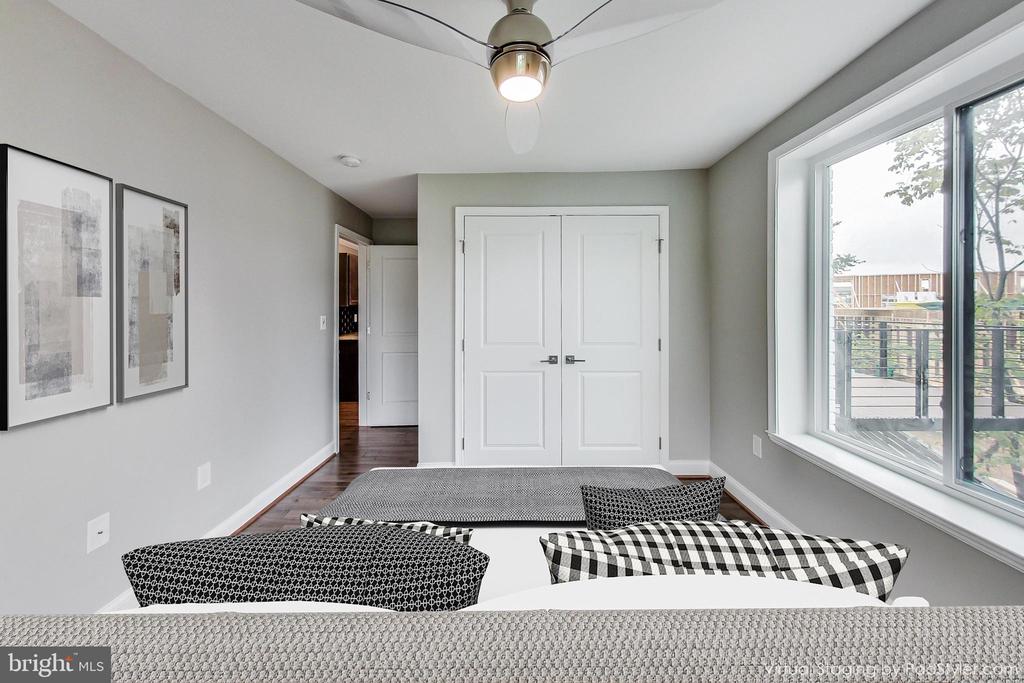 1601 North Carolina Ave NE #4
