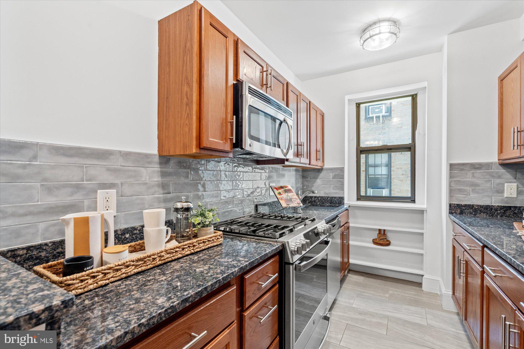 1910 Kalorama Rd NW #203