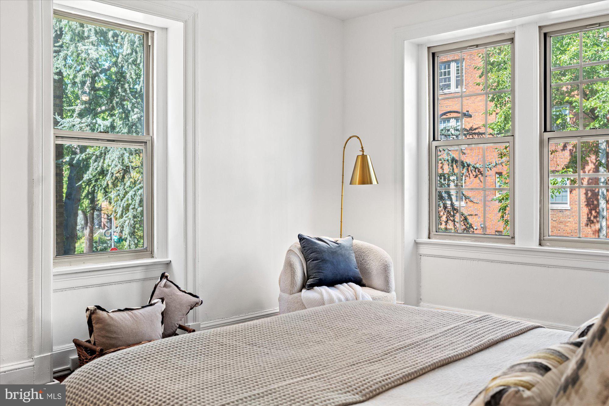 1910 Kalorama Rd NW #203