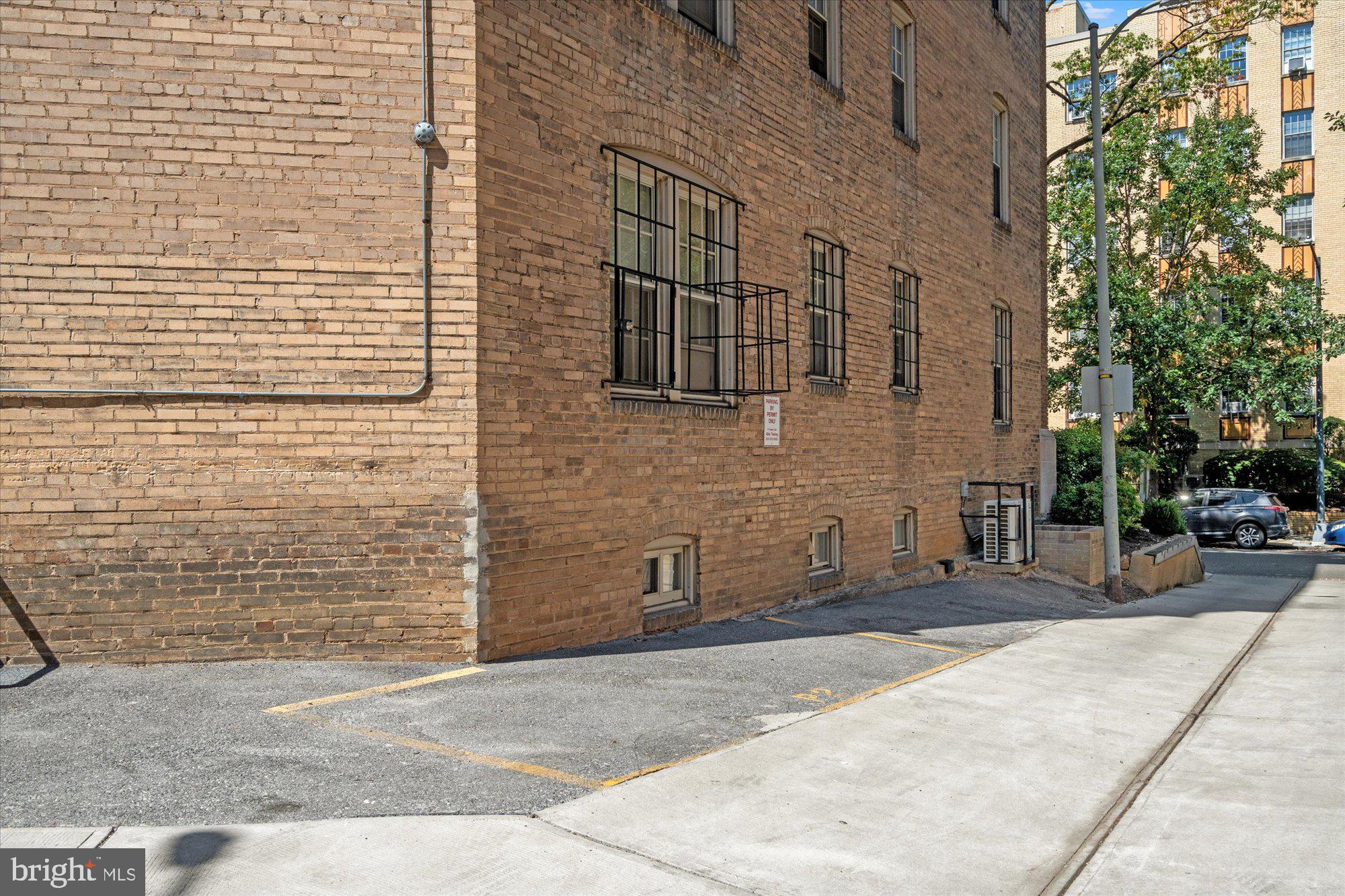 1910 Kalorama Rd NW #203