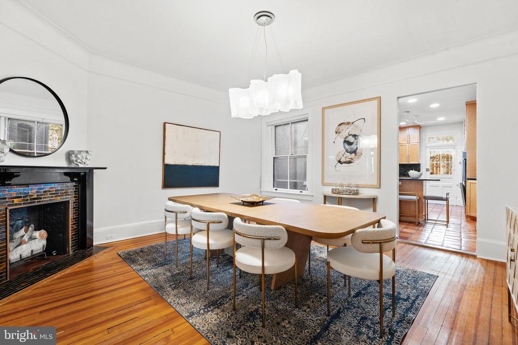 1973 Biltmore St NW