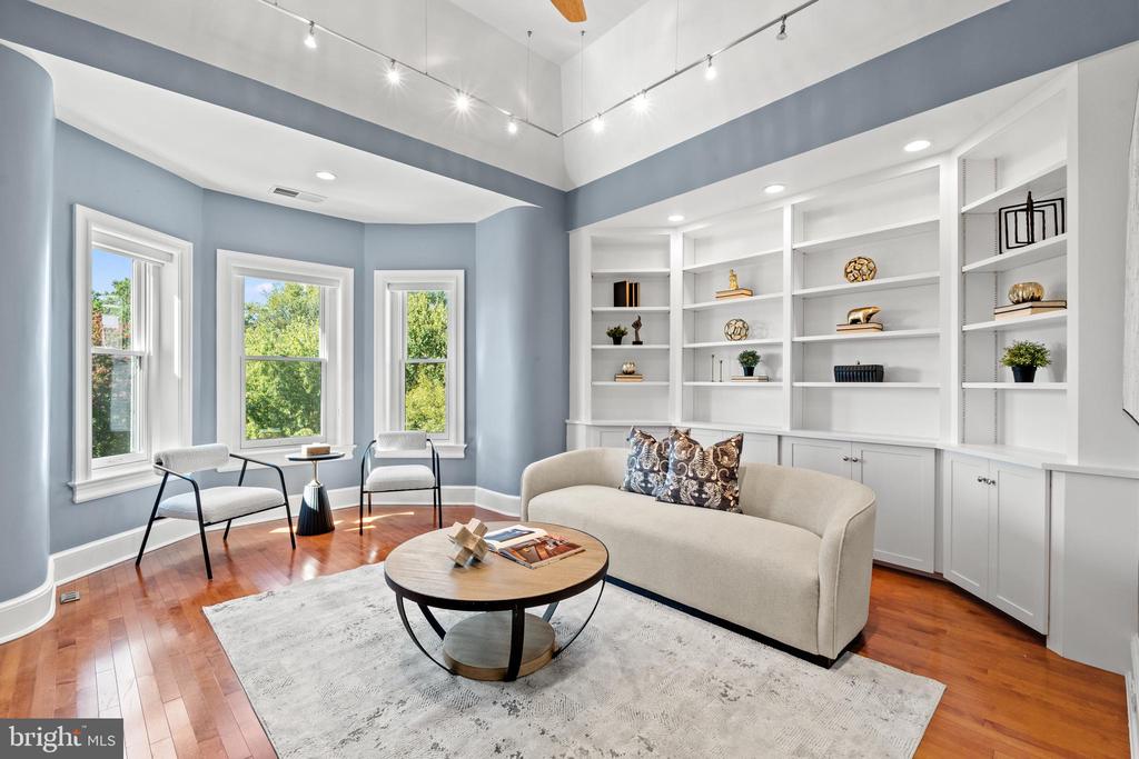 1973 Biltmore St NW