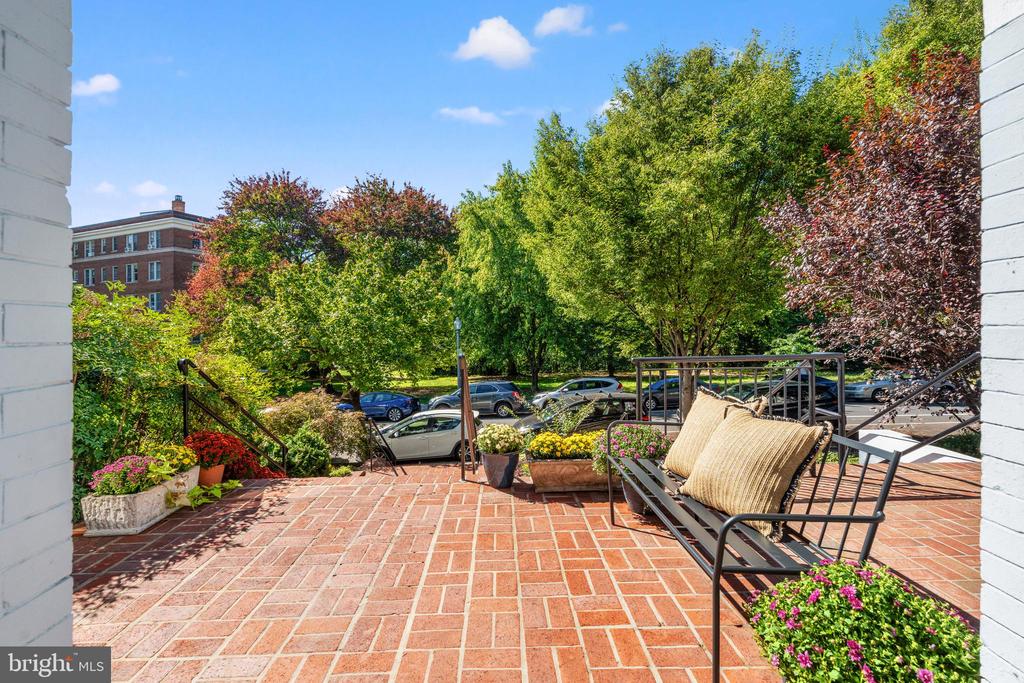1973 Biltmore St NW