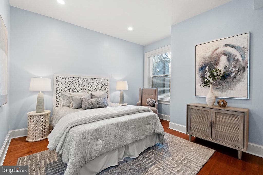 1973 Biltmore St NW
