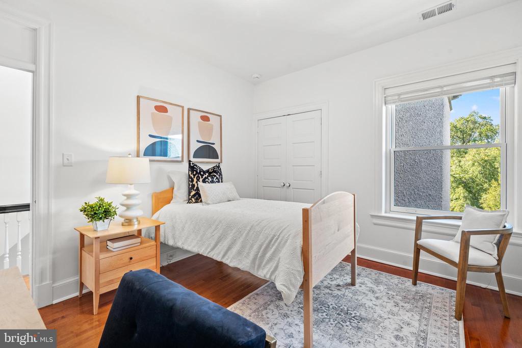 1973 Biltmore St NW