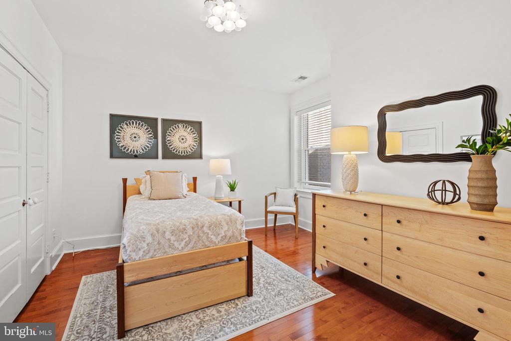 1973 Biltmore St NW