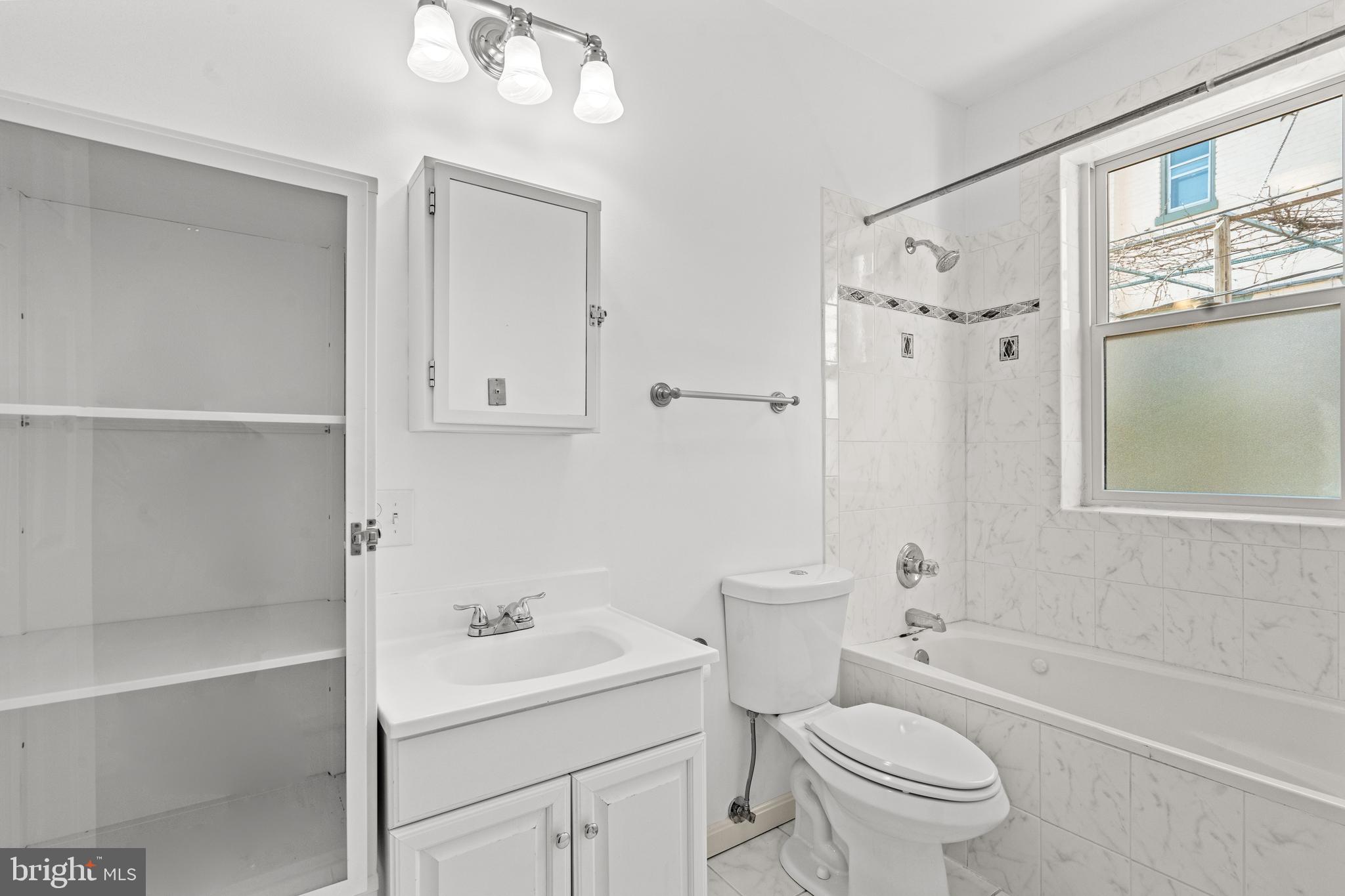 1030 FAIRMONT ST NW #104