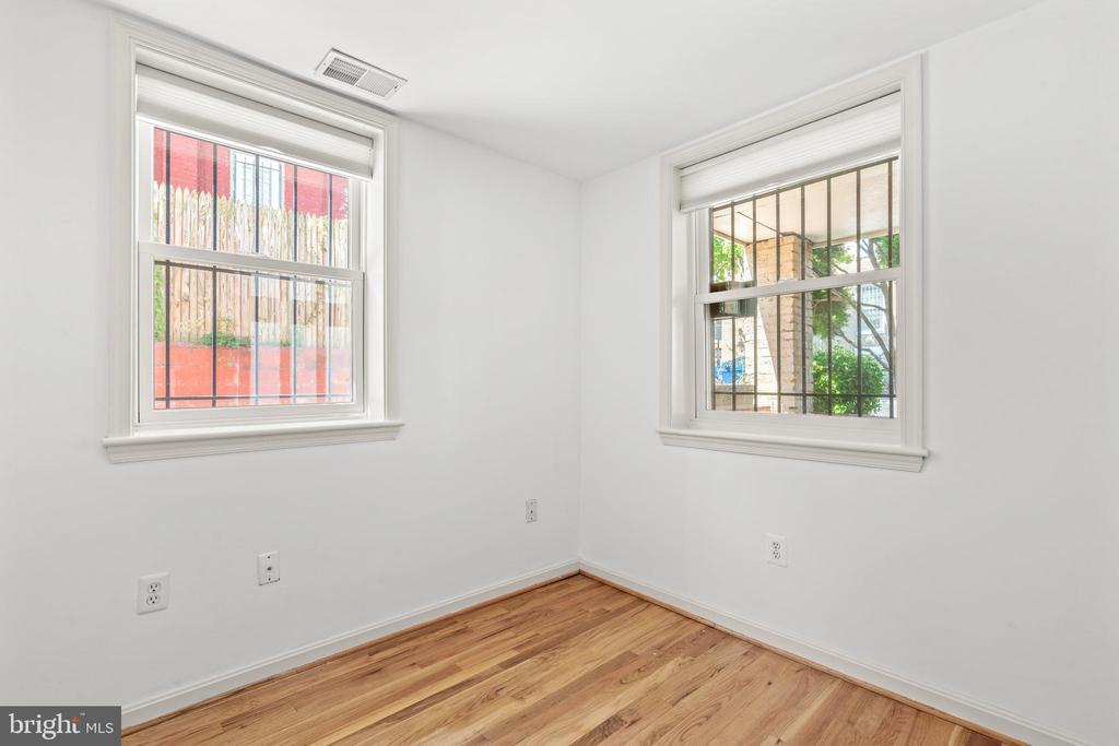 1030 FAIRMONT ST NW #104