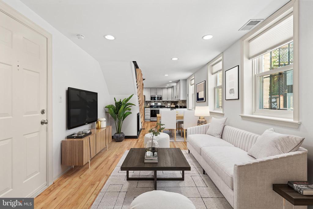 1030 FAIRMONT ST NW #104