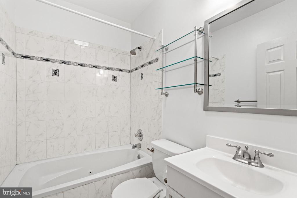 1030 FAIRMONT ST NW #104