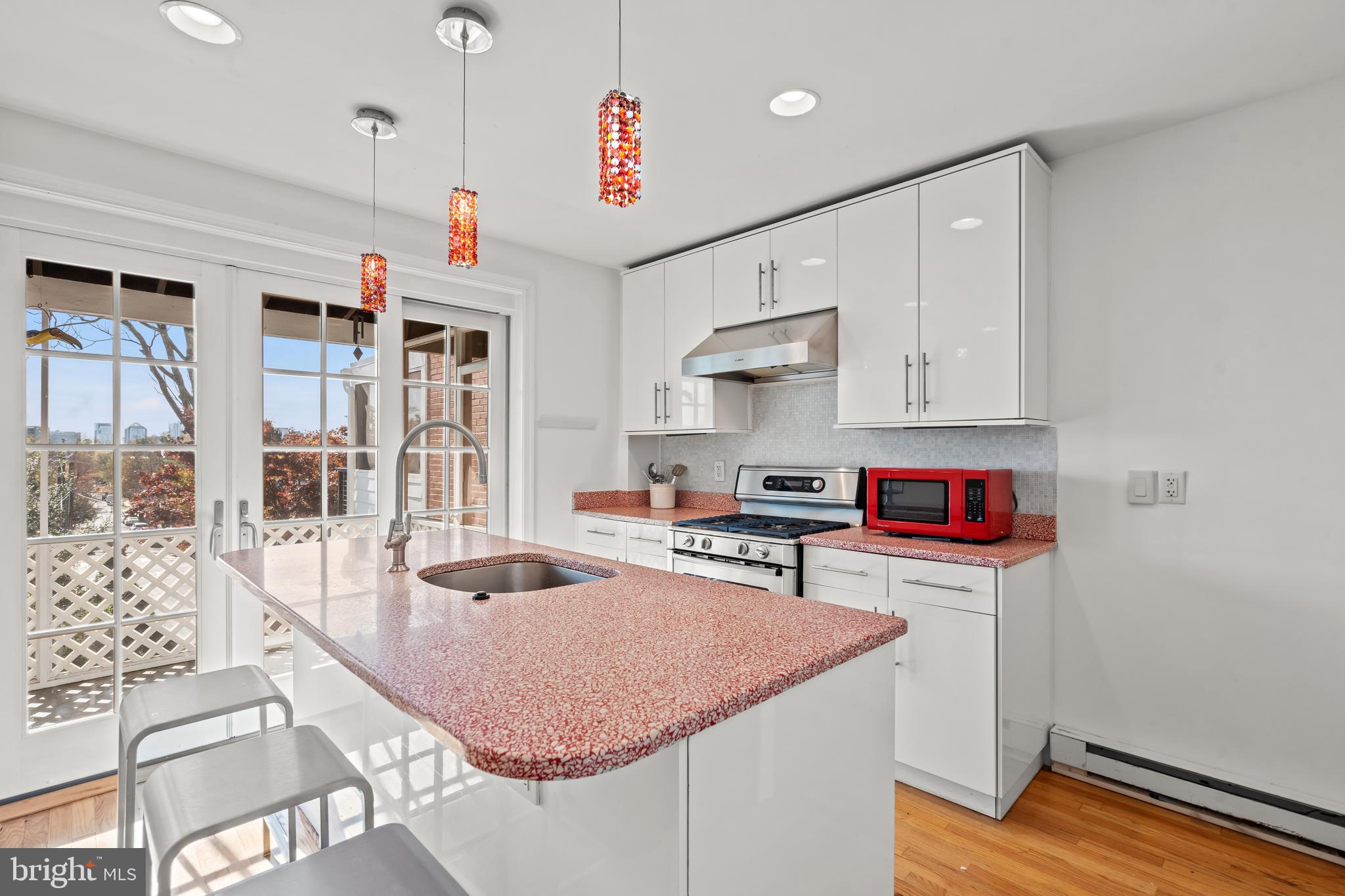 3546 Whitehaven Pkwy NW