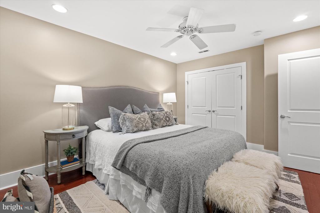 1435 Euclid St NW #1