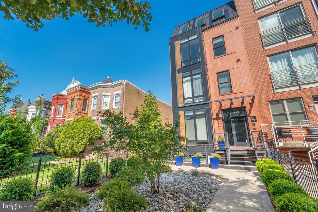 1344 MARYLAND AVE NE #6
