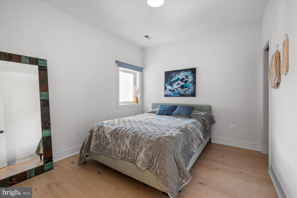 1344 MARYLAND AVE NE #6