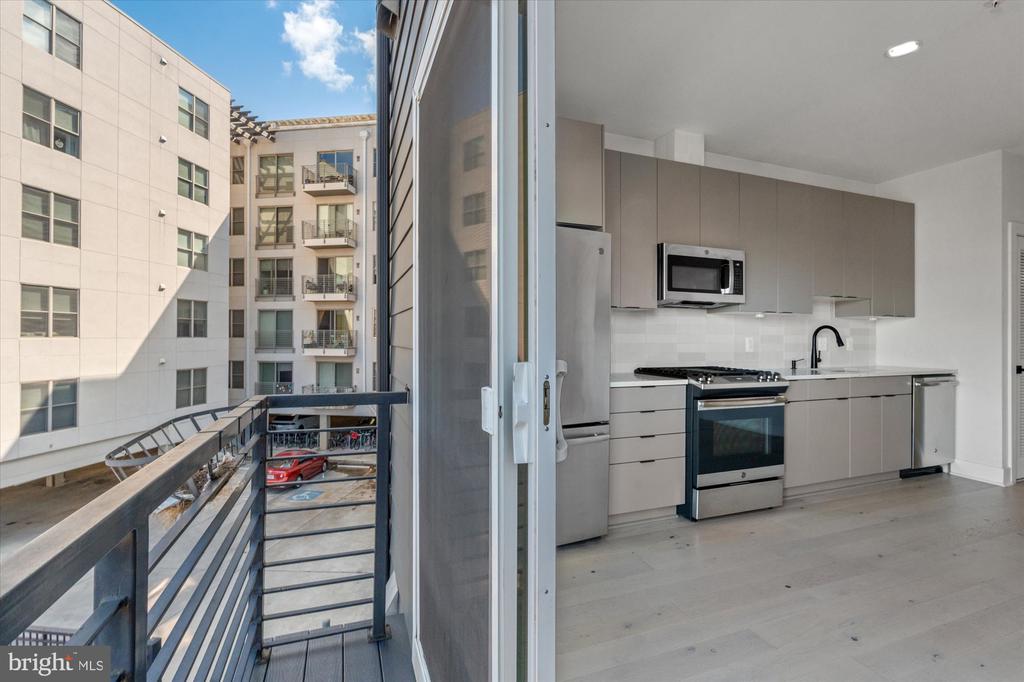 1344 MARYLAND AVE NE #6